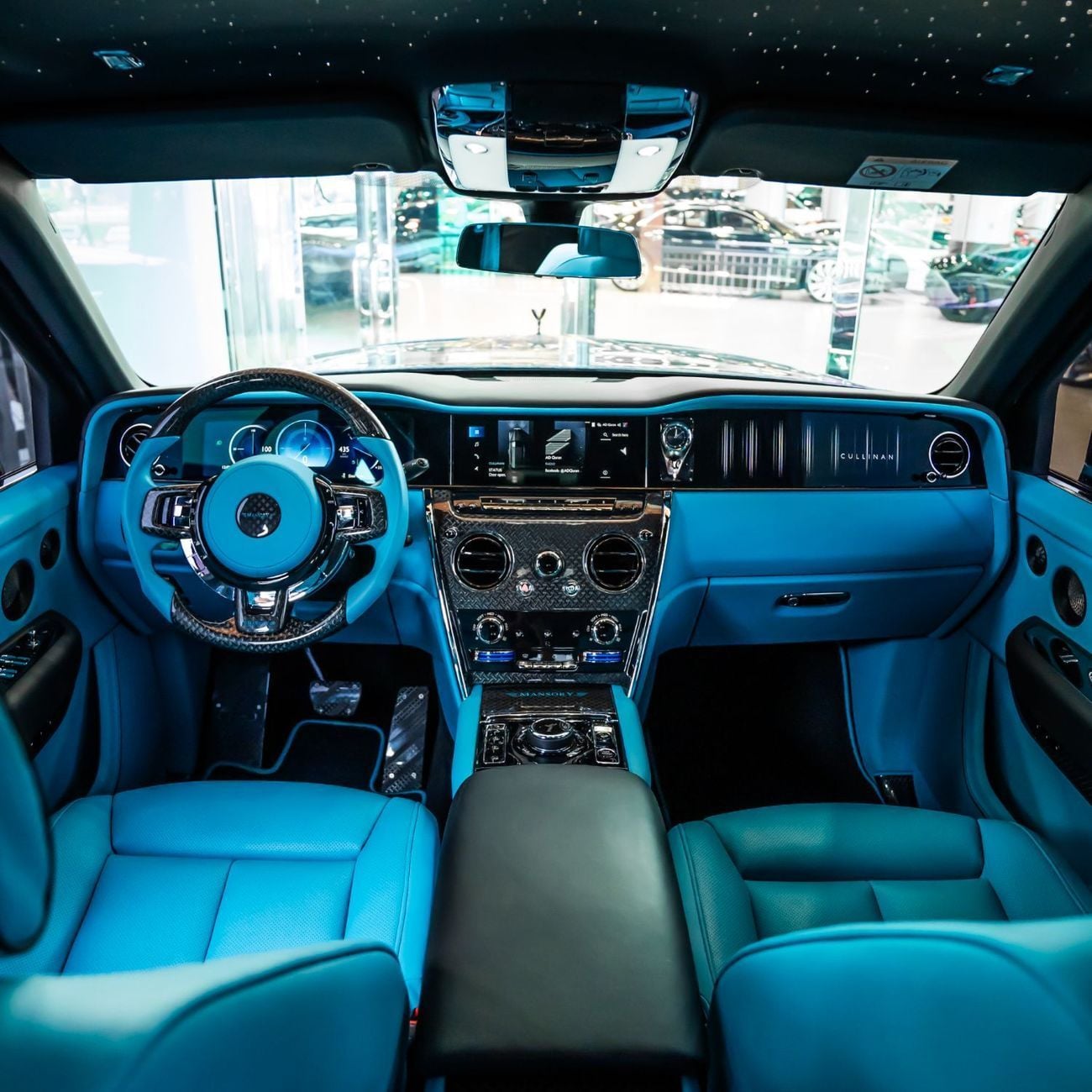 رولز رويس كولينان  2025  ROLLS ROYCE CULLINAN MANSORY  DONE ONLY 15,000KM