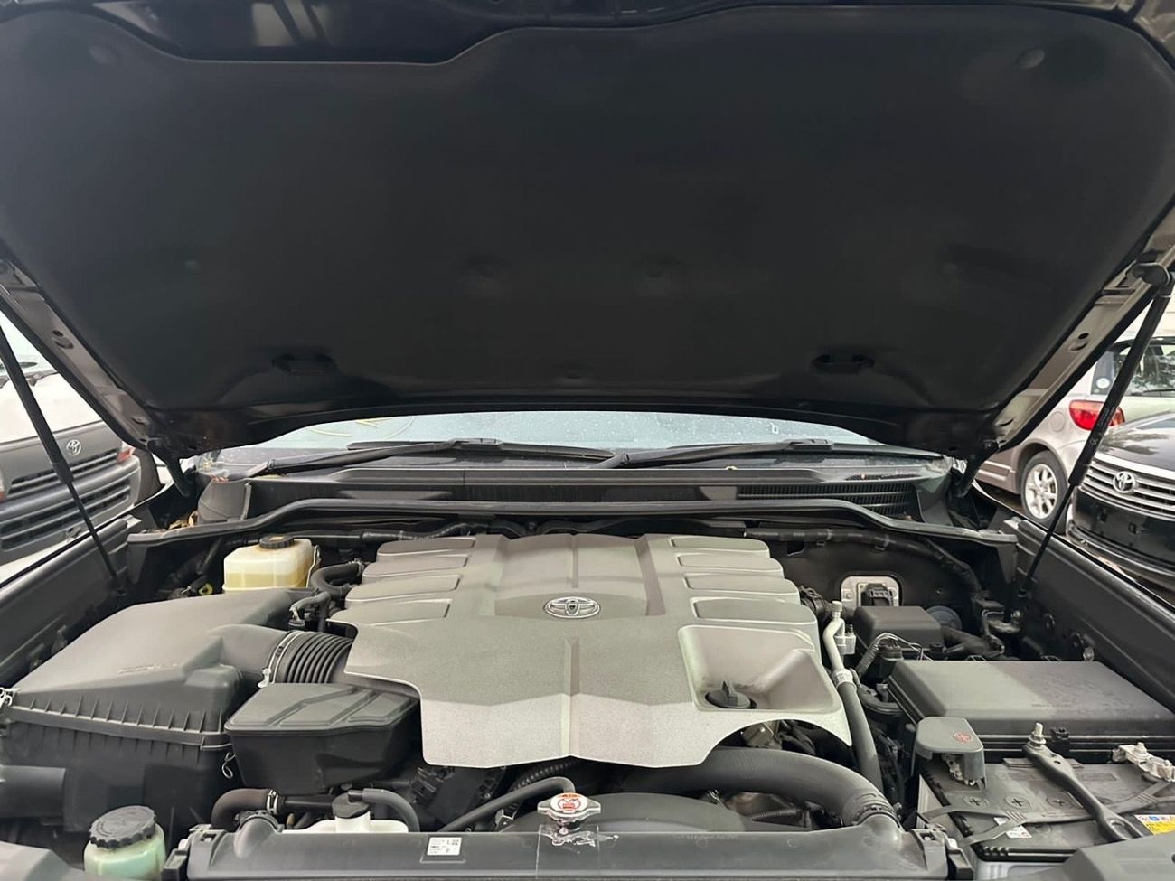 تويوتا لاند كروزر Zx 2019 Model RHD Petrol Engine Full Option Fresh Import From Japan