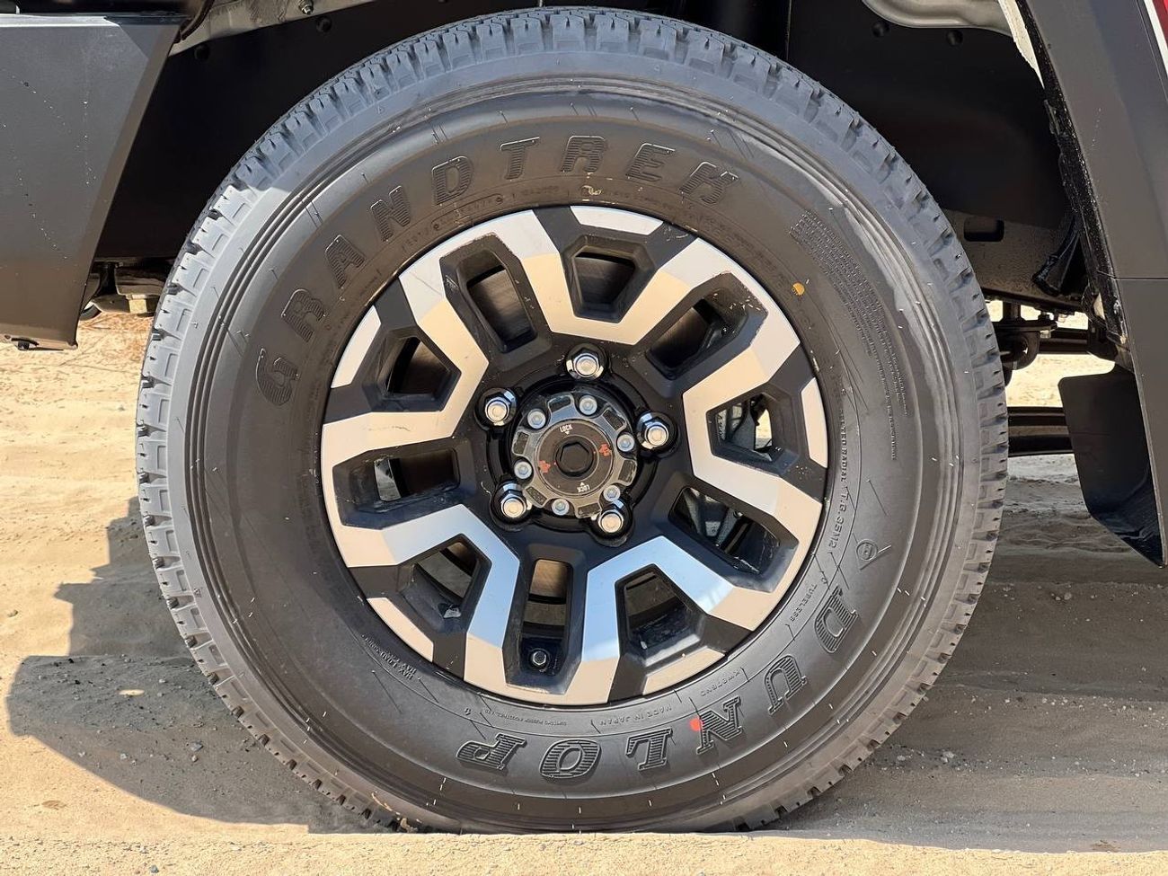 Toyota Land Cruiser 70 LC76 2.8L DSL M/T // 2025 // HIGH OPTION WITH WINCH , FRIDGE , DVD & BACK CAMERA // SPECIAL OFFER //