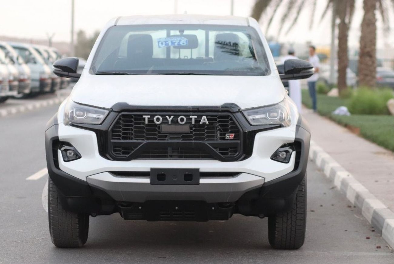 Toyota Hilux GR 4.0, KEYLESS ENTRY, PUSH START, MONITOR, 360 CAMERA, ALLOY WHEELS, MODEL 2025 FOR EXPORT