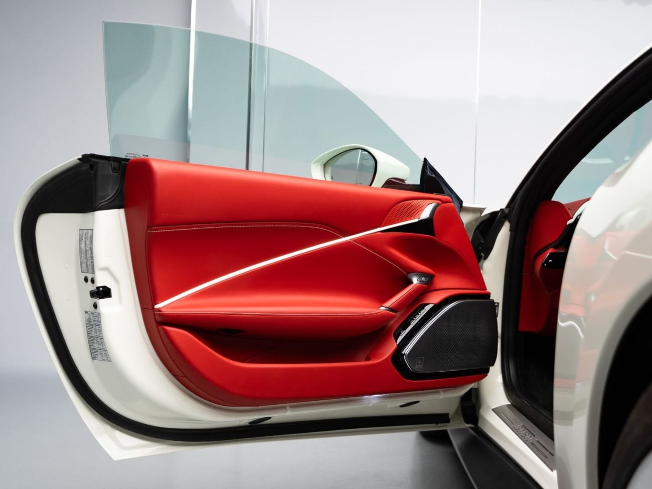 فيراري روما STANDARD BUY NOW, PAY 2027 | THE BLACKLINE STANDARD | Ferrari Warranty + Service Contract, GCC