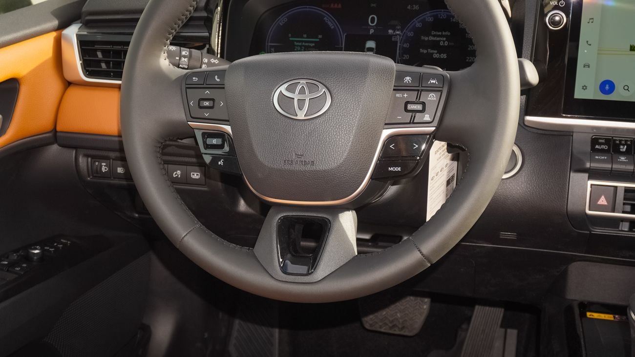 تويوتا كامري Lumiere 2.5L HEV