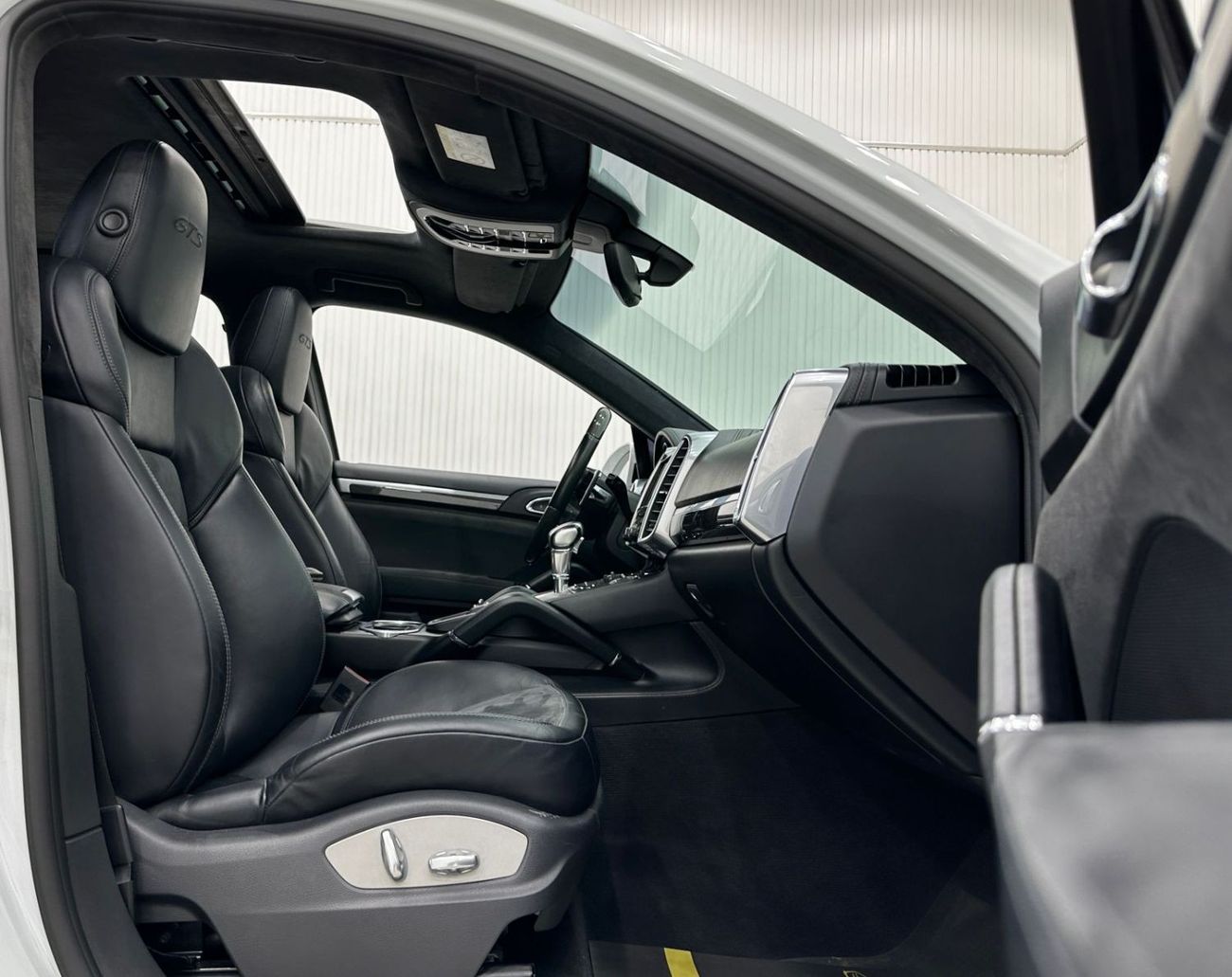 Porsche Cayenne 2016 Porsche Cayenne GTS, One Year Unlimited KM Warranty, Agency Service History, GCC