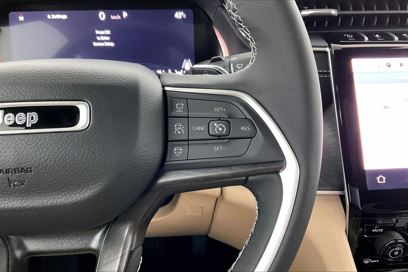 جيب شيروكي Limited Plus | سنة ضمان مجانية | خالية من أضرار الفيضانات