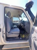 تويوتا لاند كروزر DIESEL ENGINE ,RIGH HAND DRIVE ,4.5 LITER ,MANUAL GEAR