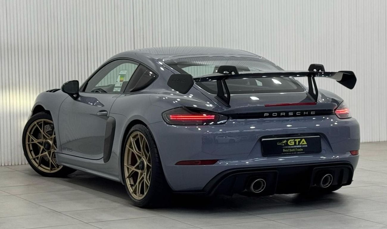 بورش كايمان 718 2025 Porsche 718 Cayman GT4 RS Weissach Package, Feb/2027 Porsche Warranty, Excellent Condition, GCC