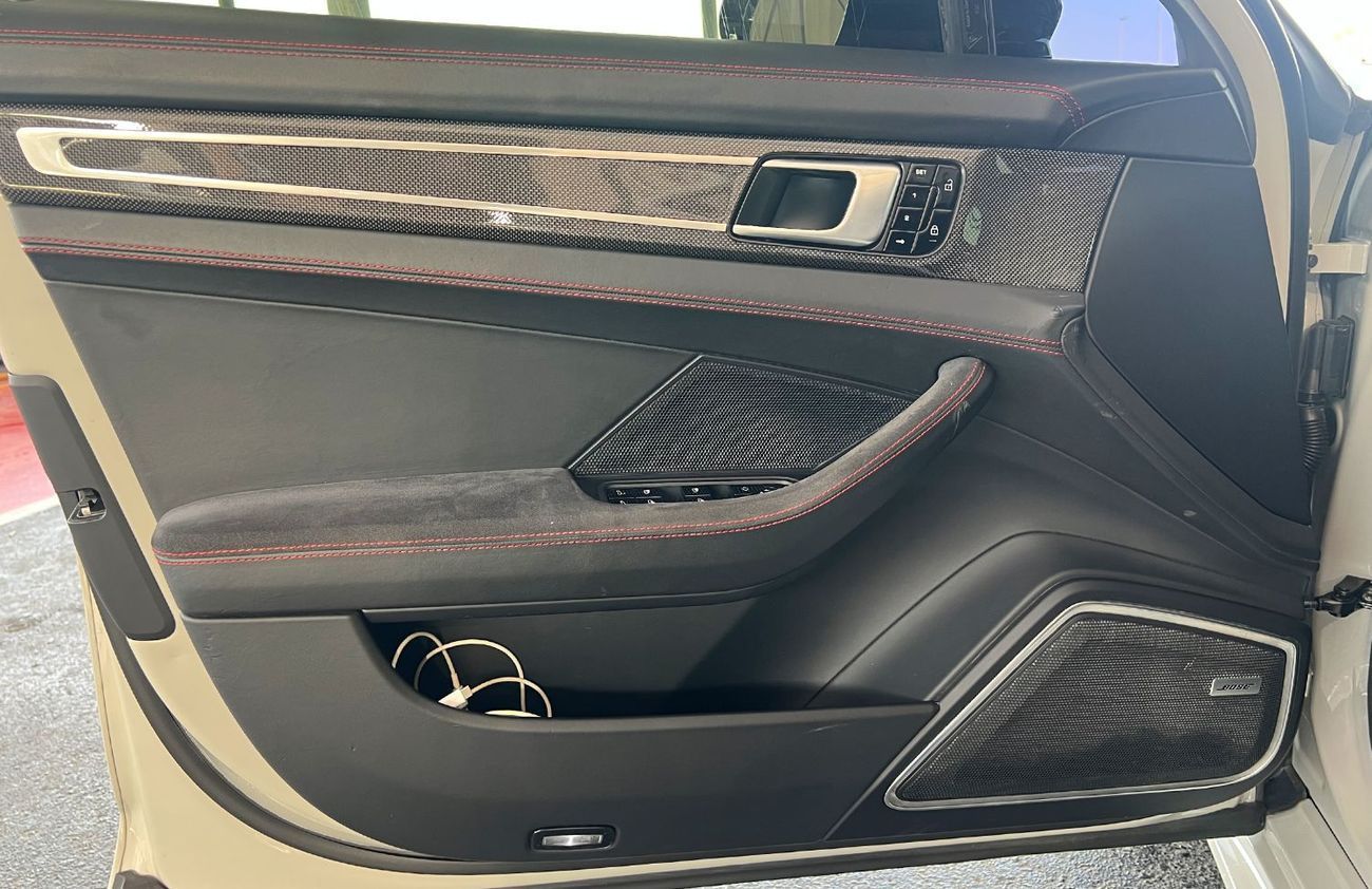 Porsche Panamera GTS 4.0L (475 HP) GTS 2020 American Specification