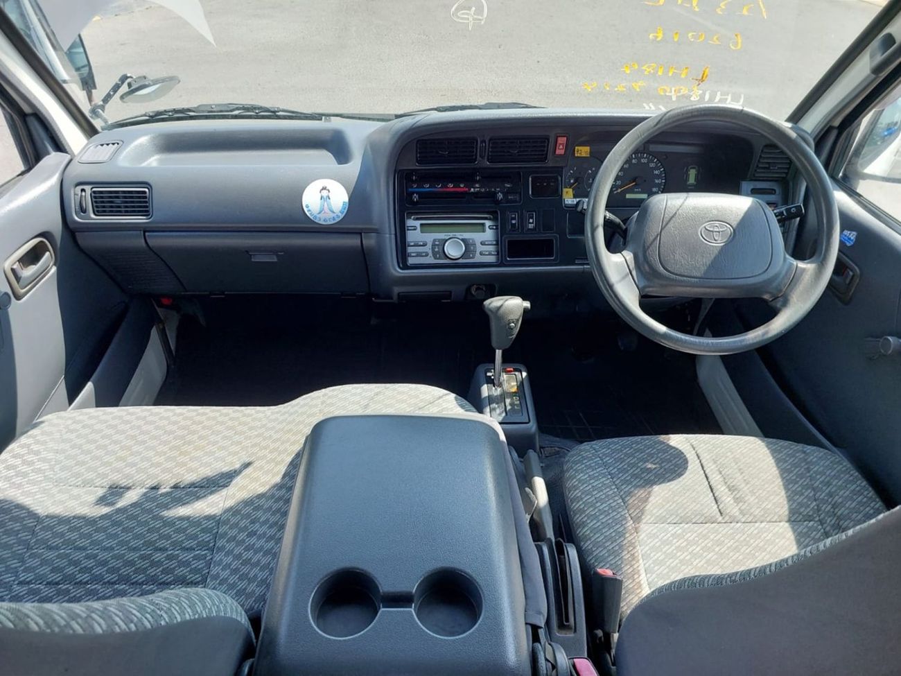 Toyota Hiace (RAMADAN OFFER) TOYOTA HIACE VAN RHD 2001 MODEL 3.0 L DIESEL AUTOMATIC(PM07214)