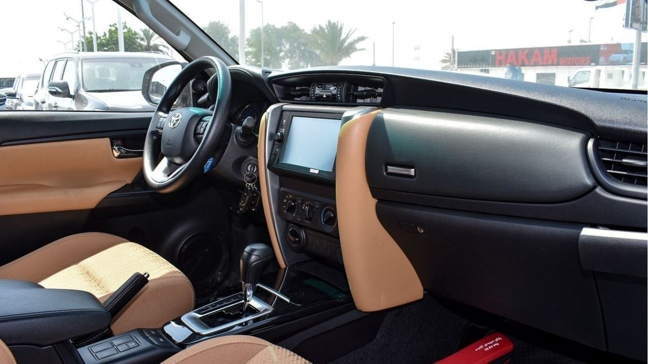 Toyota Fortuner 2.7l - LED - fog lamp - parking sensors - Central lock - Power Window - DVD - Rear Camera