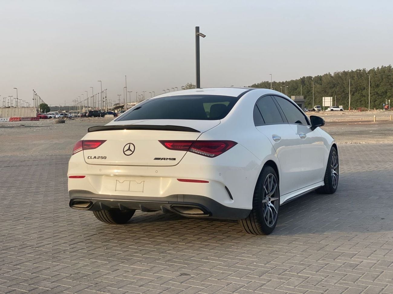 Mercedes Benz CLA250 PREMIUM PLUS Premium + 2.0L