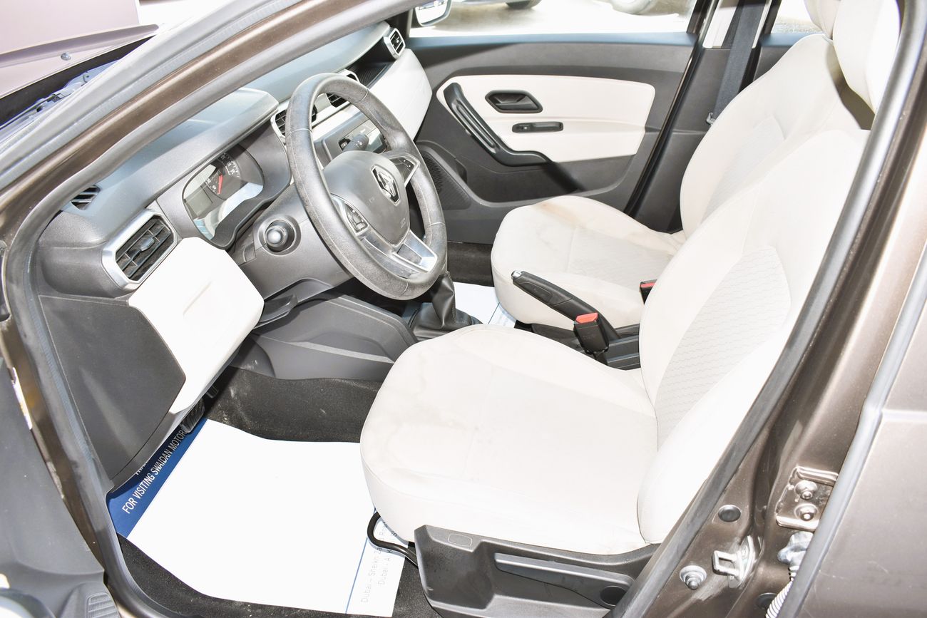 Renault Duster AED 529 PM | 1.6L PE 2WD GCC DEALER WARRANTY