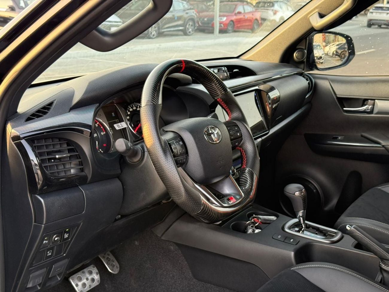 Toyota Hilux ADVENTURE 2.8L A/T