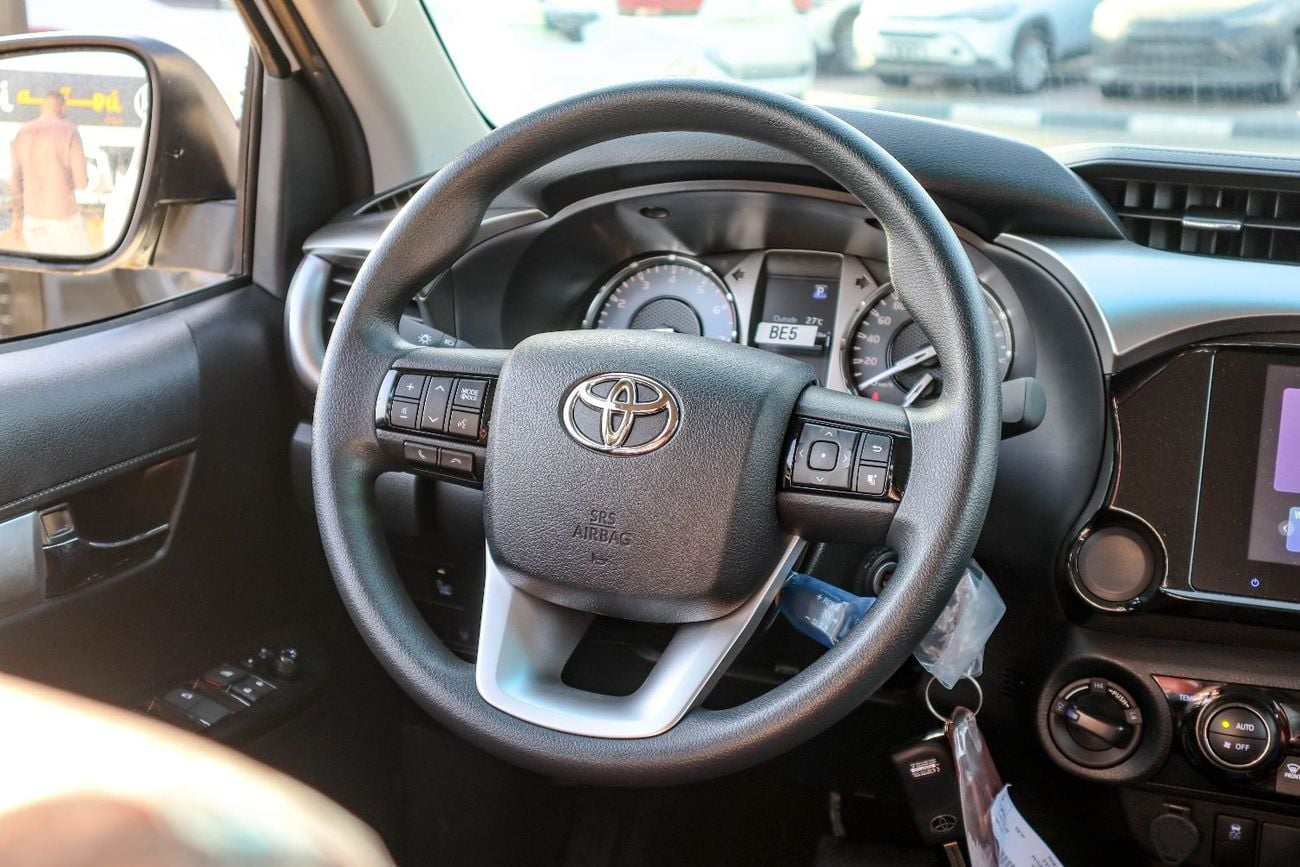 تويوتا هيلوكس Toyota Hilux (TGN126) 2.7L Pick-Up 4WD Double Cab – 2026 Model (A/T, White exterior, Red interior, w