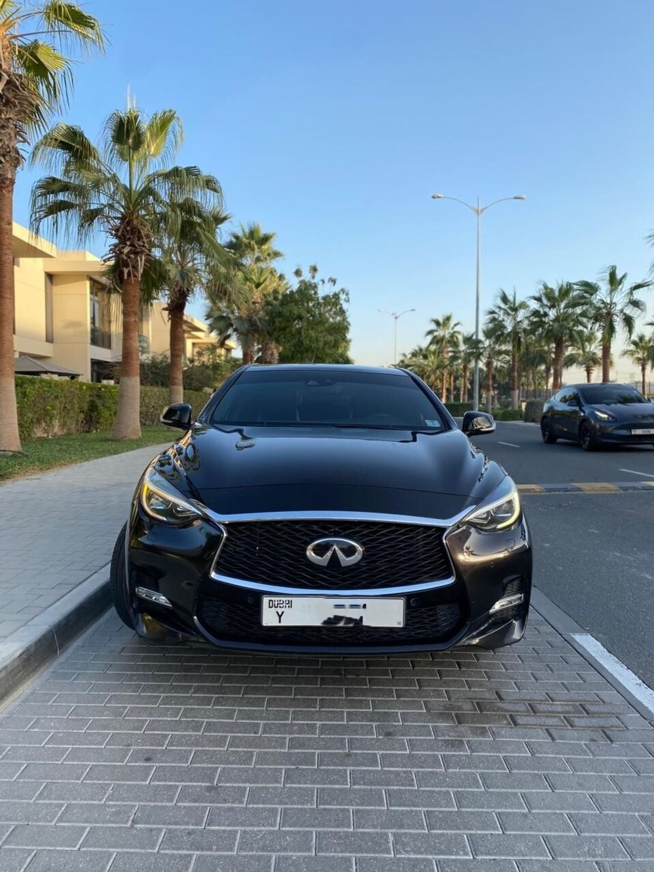 Infiniti Q30 SPORT