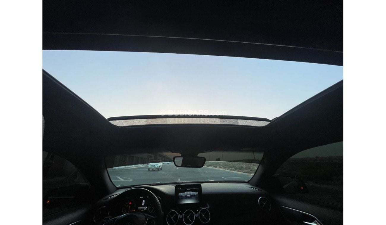 Mercedes-Benz CLA 250 Mercedes GLA 250 FREE ACCIDENT 2018 BLACK 180K GCC Automatic Gasoline 5 4 BLACK Price : 110000 Mobil