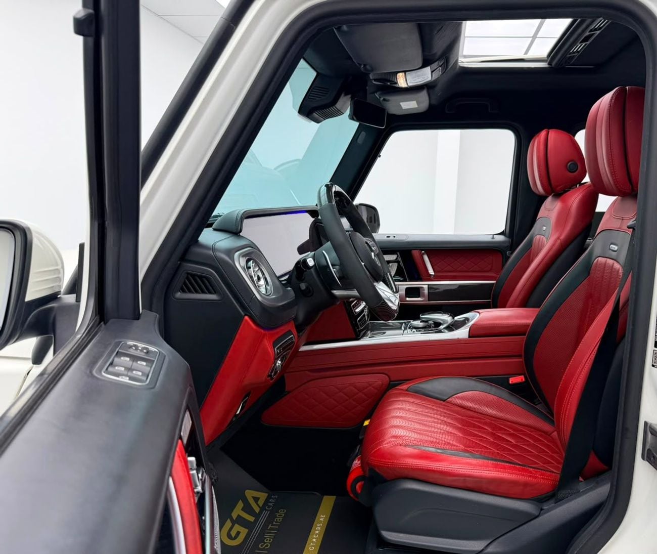 Mercedes Benz G63 AMG STD 2019 Mercedes-Benz G63 AMG ,Warranty ,Full Mercedes Service History ,GCC