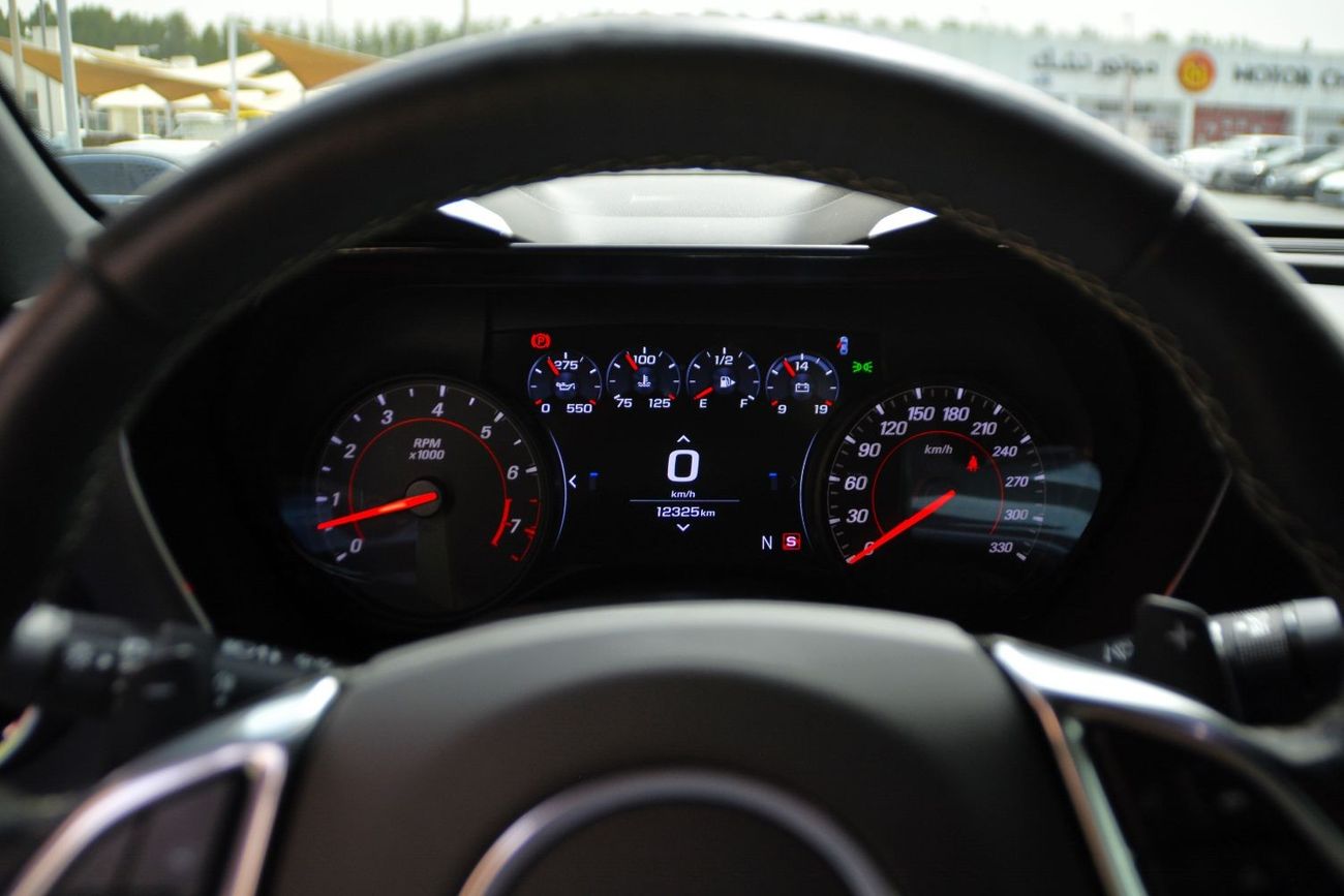 Chevrolet Camaro 2SS SS 6.2L//CLEAN TITLE //LOOW MILEG//FULL OPTION بحالة ممتازة تدخل السعودية