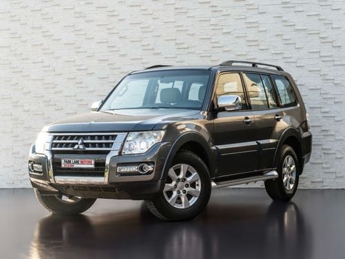 ميتسوبيشي باجيرو GLS Base 3.5L (7 Seater)