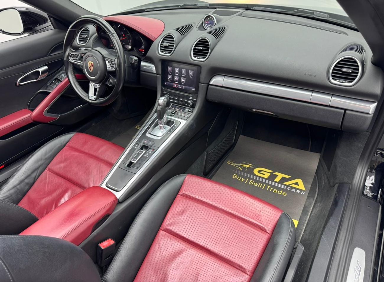 بورش بوكستر 718 Std 2.0L A/T 2017 Porsche 718 Boxster, 2026 AAA Warranty, 2027 GTA Service Pack, GCC