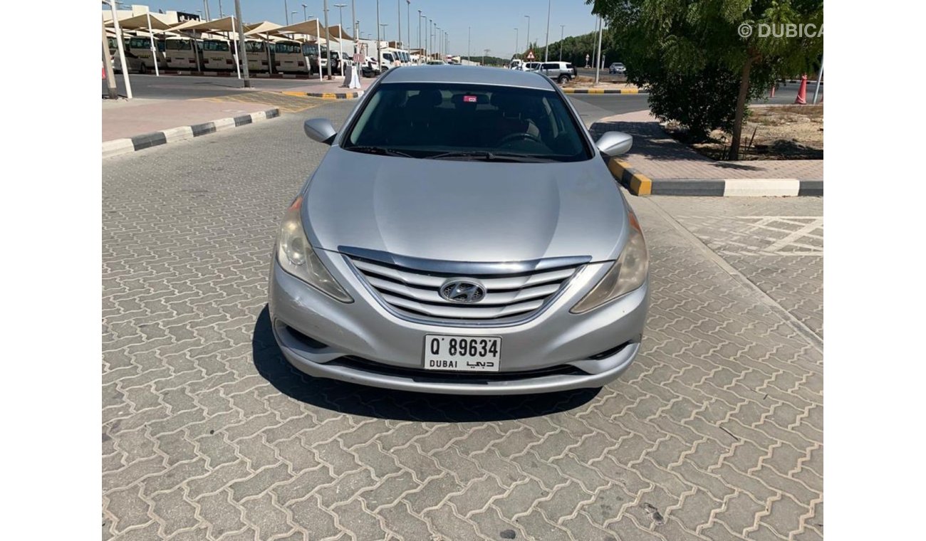 Hyundai Sonata Hoynday sonata 2011 full automatic very good condition