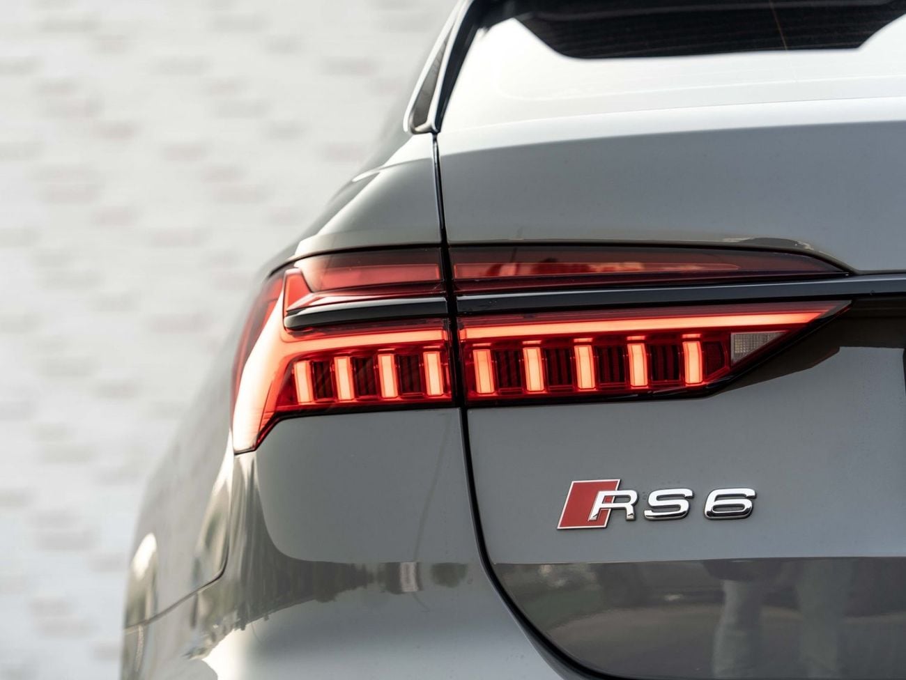 Audi RS6 STANDARD Audi RS6 2021 GCC specs