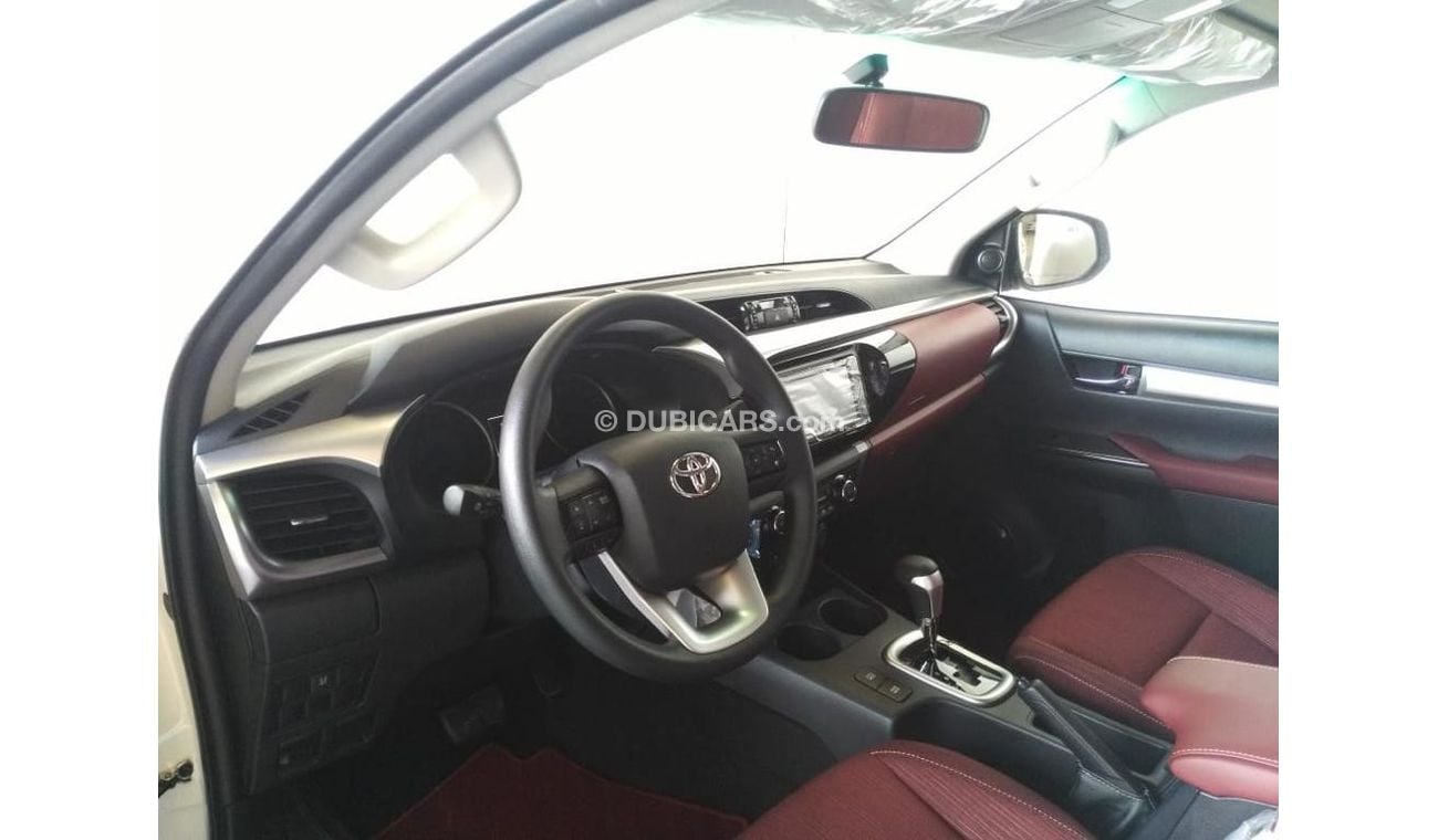 Toyota Hilux 4X4 2.7 ltr PETROL FULL OPTION BRAND NEW