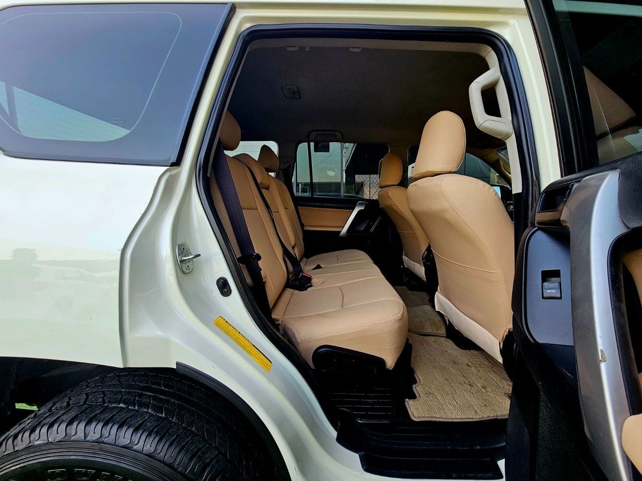 Toyota Prado TXL/ LEATHER SEATS/ DVD/ EXCELLENT CONDITION