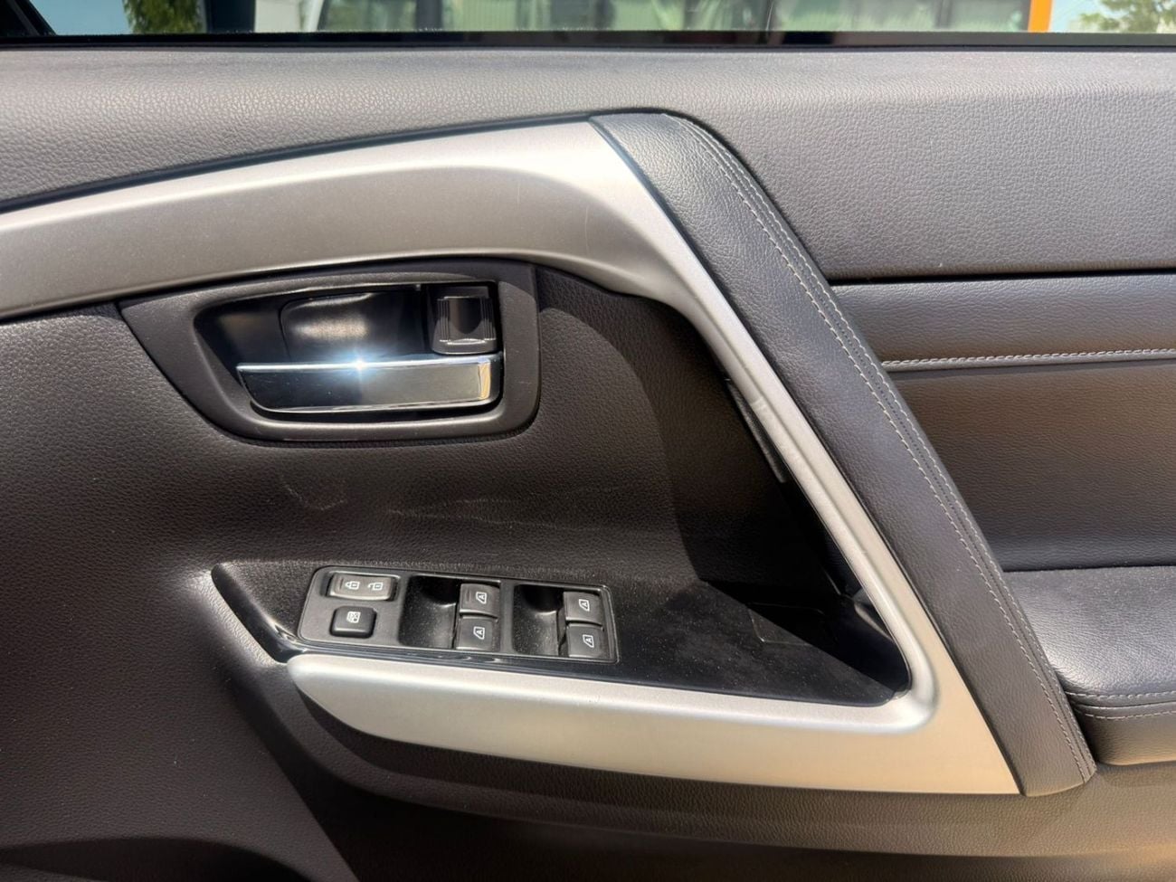 Mitsubishi Montero Sport 2024 | 2.4L DIESEL ENGINE | AT | RHD | 4WD | PUSH START ENGINE | ELECTRIC SEAT