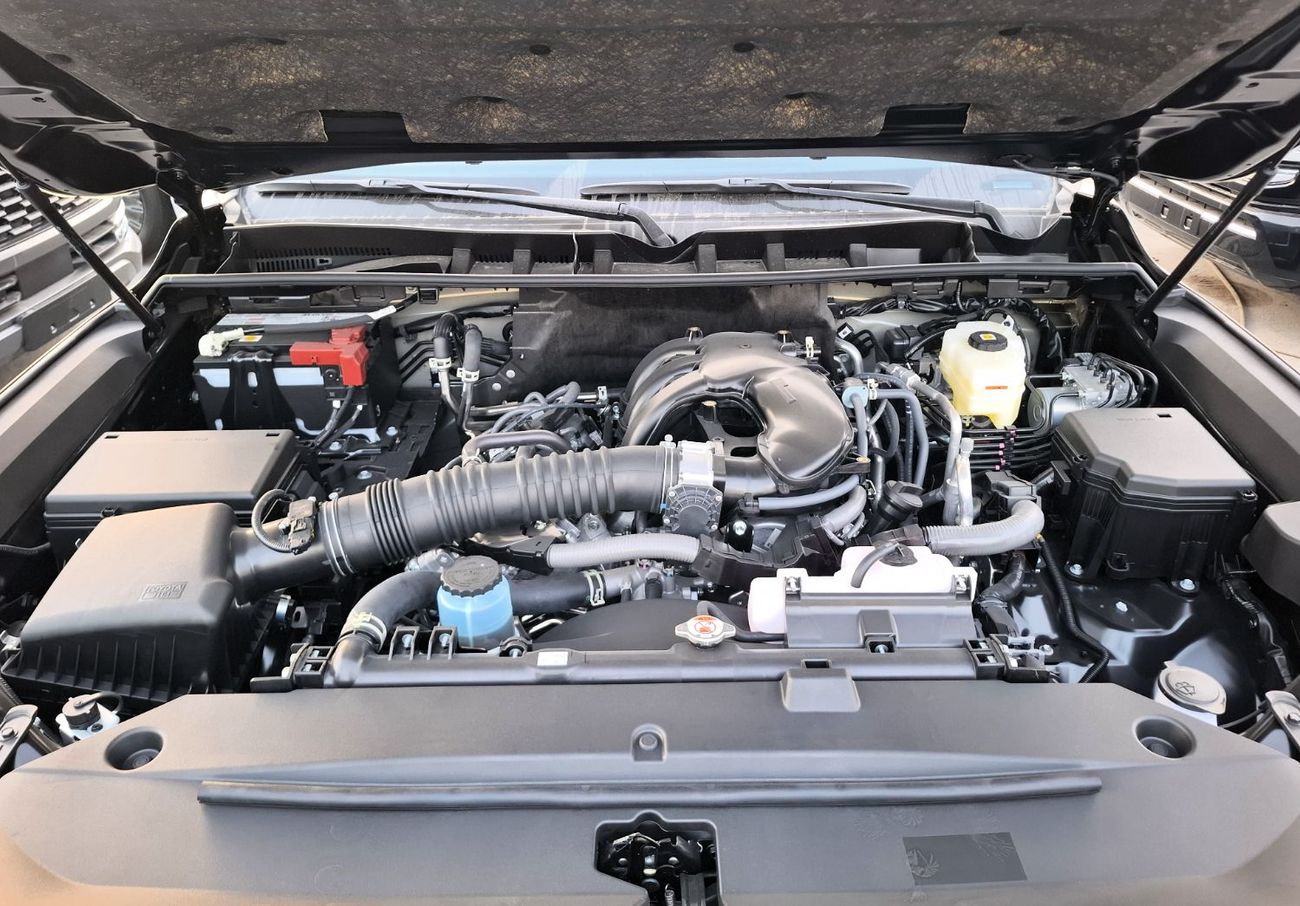 Toyota Land Cruiser Toyota Landcruiser GXR 4.0L 2025 Black Petrol (Export Only)