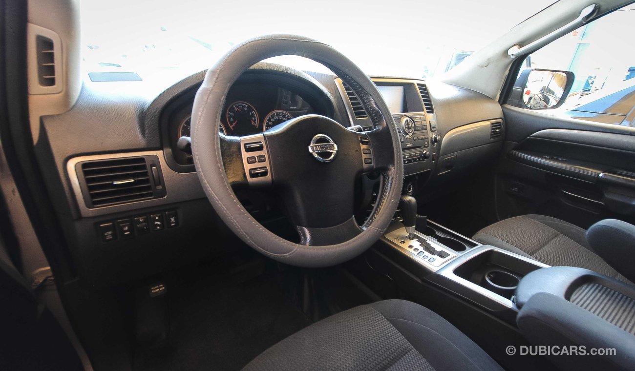 Nissan Armada SE