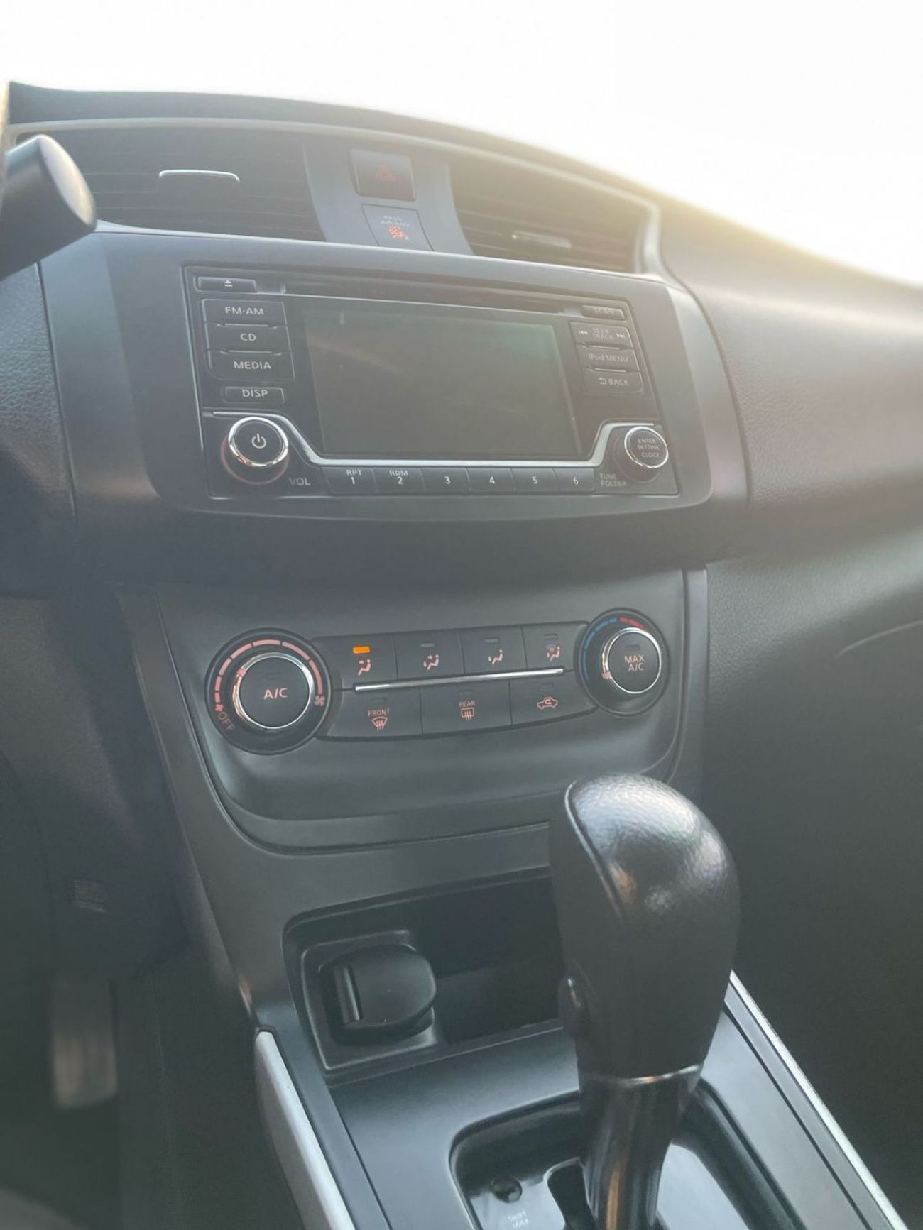 نيسان سنترا 2018 Nissan Sentra S 1.8L V4 MidOption+ Economical Car -