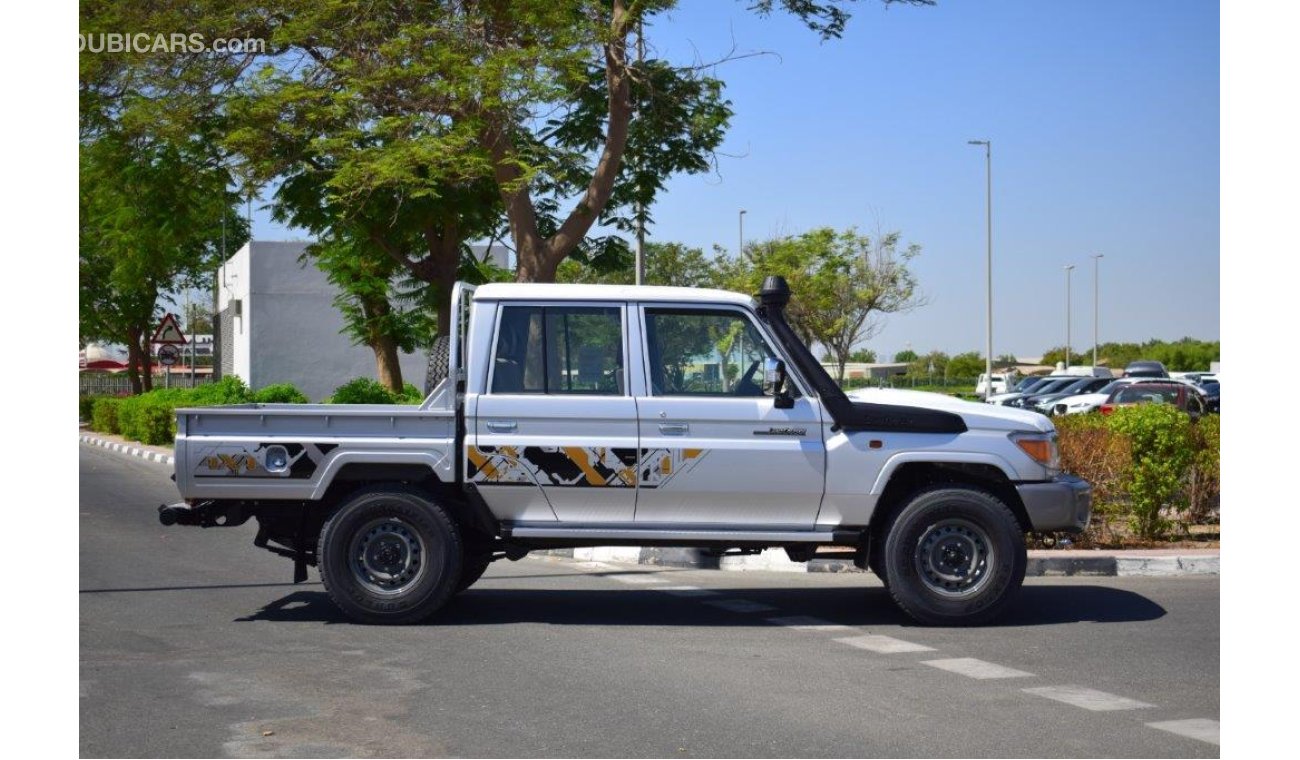 تويوتا لاند كروزر بيك آب 79 Double Cabin V6 4.0L Petrol MT With Winch, Diff.Lock