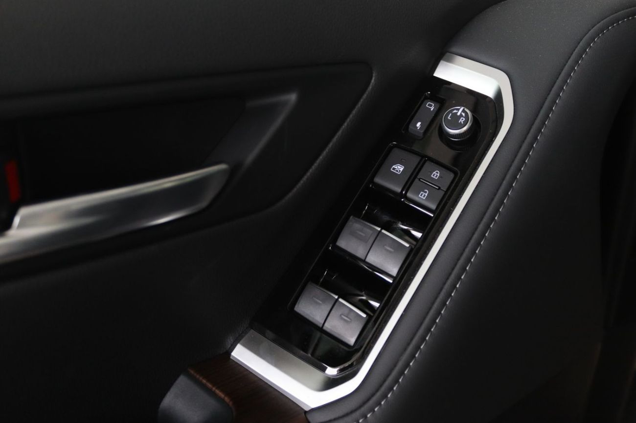 Toyota Land Cruiser 2025 LAND CRUISER 300 4.0 V6 VXE.s RADAR **EXPORT ONLY**التصدير فقط خارج الخليج***