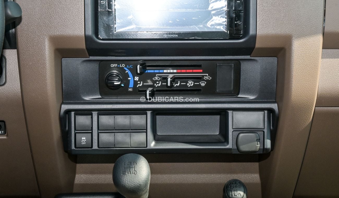 Toyota Land Cruiser Pick Up LC79 DC 4.5L V8 MT YM 2024 (DIFF-LOCK)