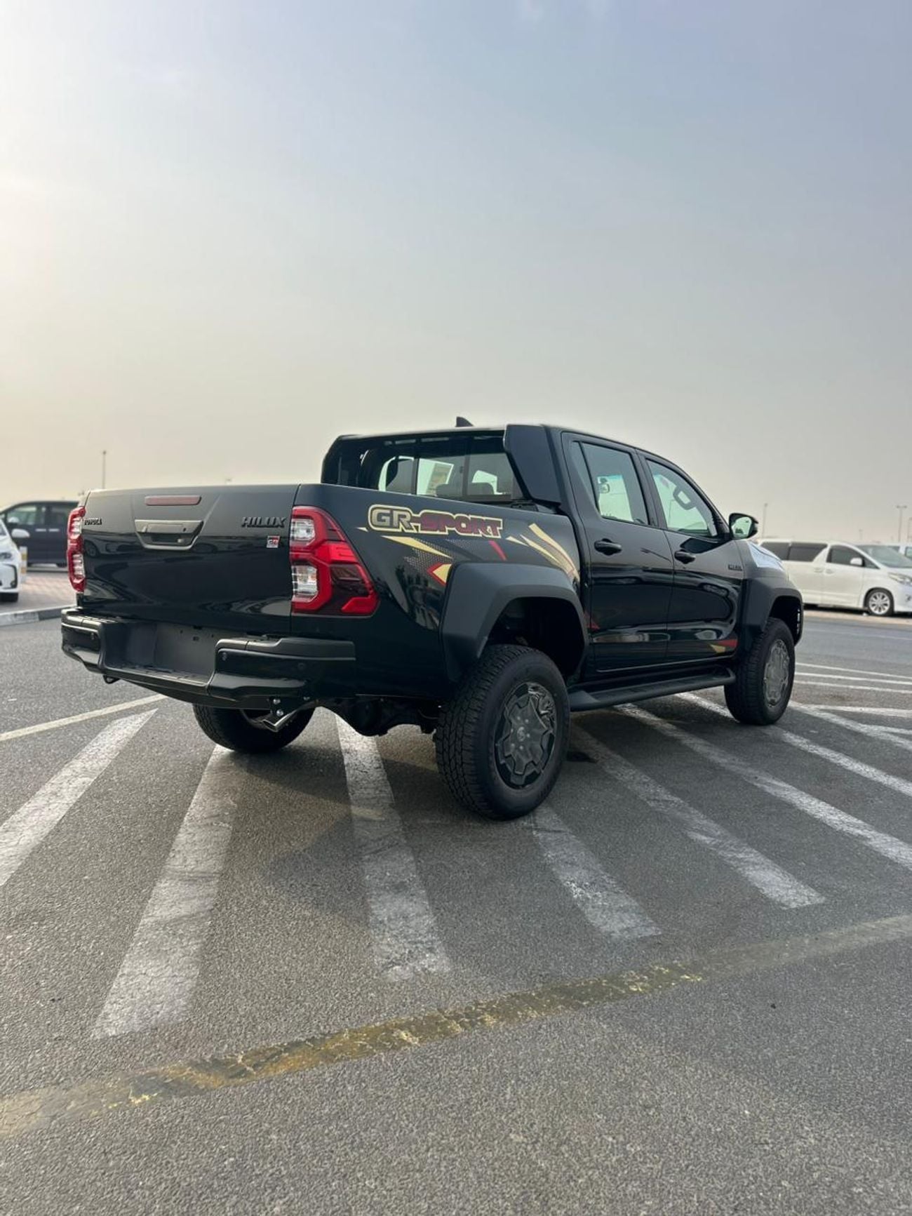 تويوتا هيلوكس Toyota Hilux Toyota Hilux GR Sport 4.0L