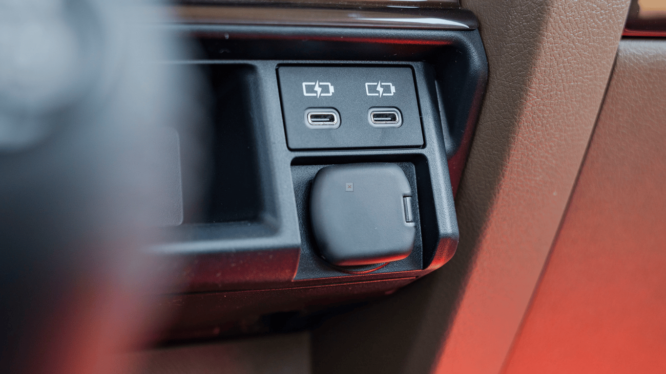 تويوتا لاند كروزر بيك آب ECT0106 - Toyota LC79 Single Cab Pick Up (GRJ79) - 4.0L Petrol Manual Mid Beige 2025