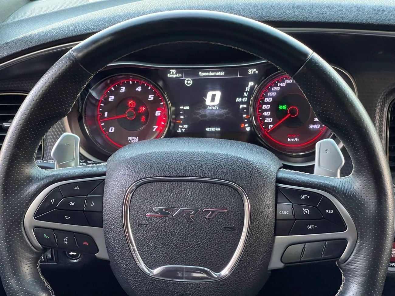 Dodge Charger HELLCAT 707HP / 6.2L V8 / LOW MILEAGE / SUNROOF / LEATHER SEATS / BLIND SPOTS / REMOTE START