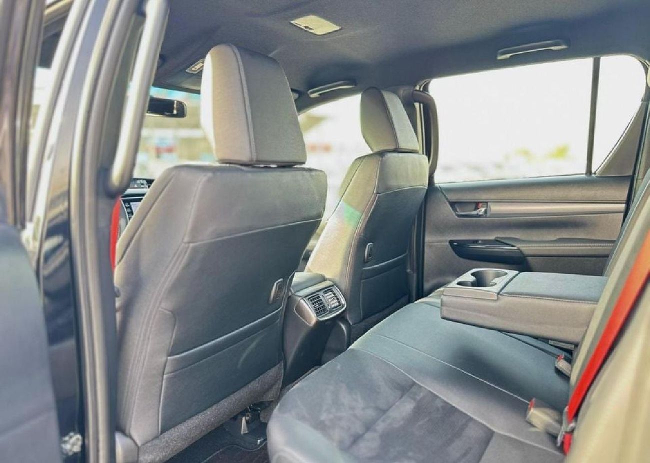 تويوتا هيلوكس 