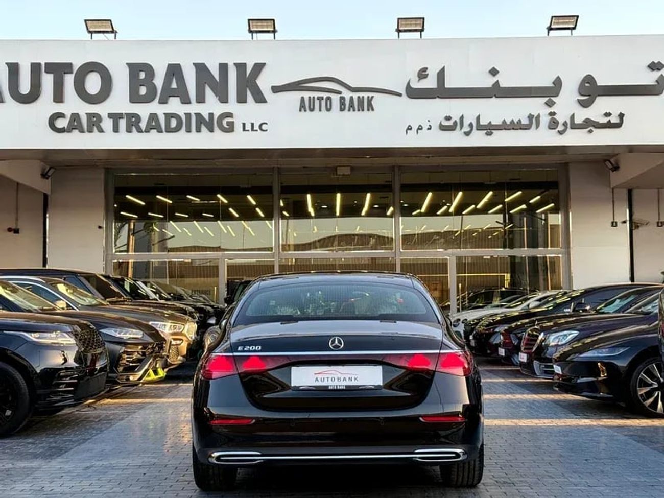 مرسيدس بنز E200 2.0L