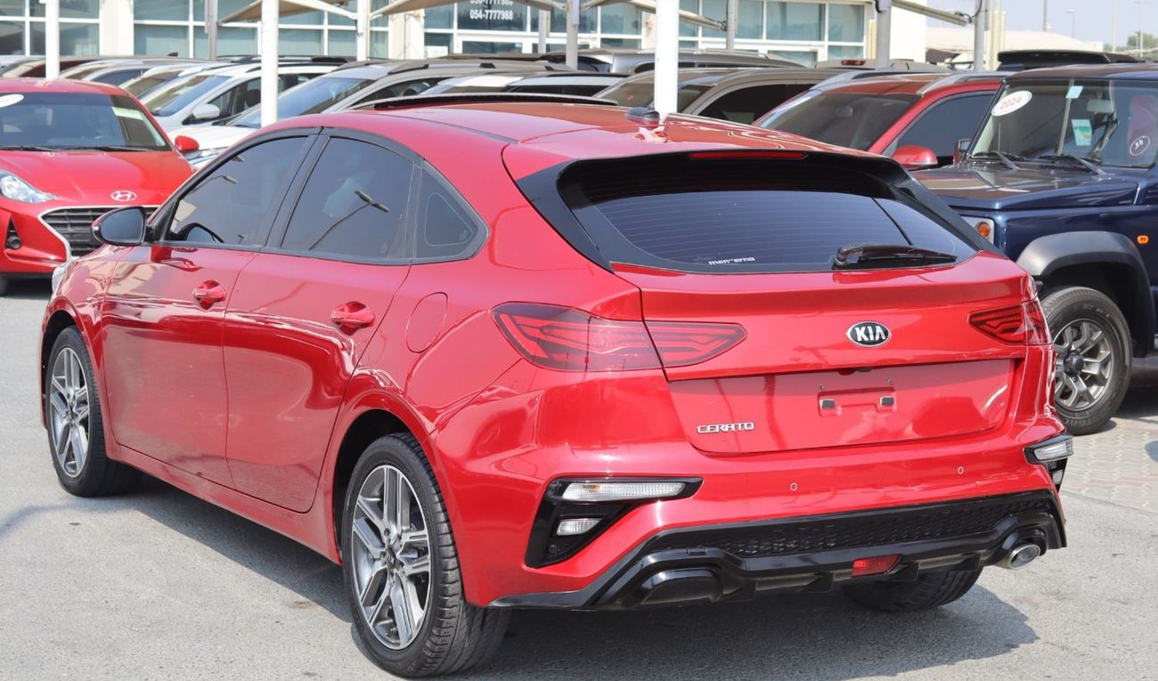 كيا سيراتو كيا سيراتو 2020  خليجى فل أوبشن  بحاله ممتازه ممشى 97000 كم بمحرك 1.6L- بسعر 38000 درهم