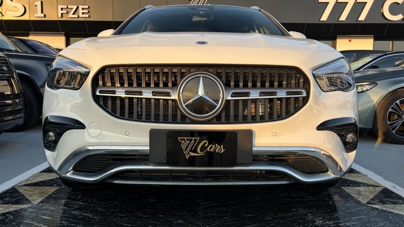 مرسيدس بنز GLA 200 Mercedes-Benz GLA 200 1.3L Petrol