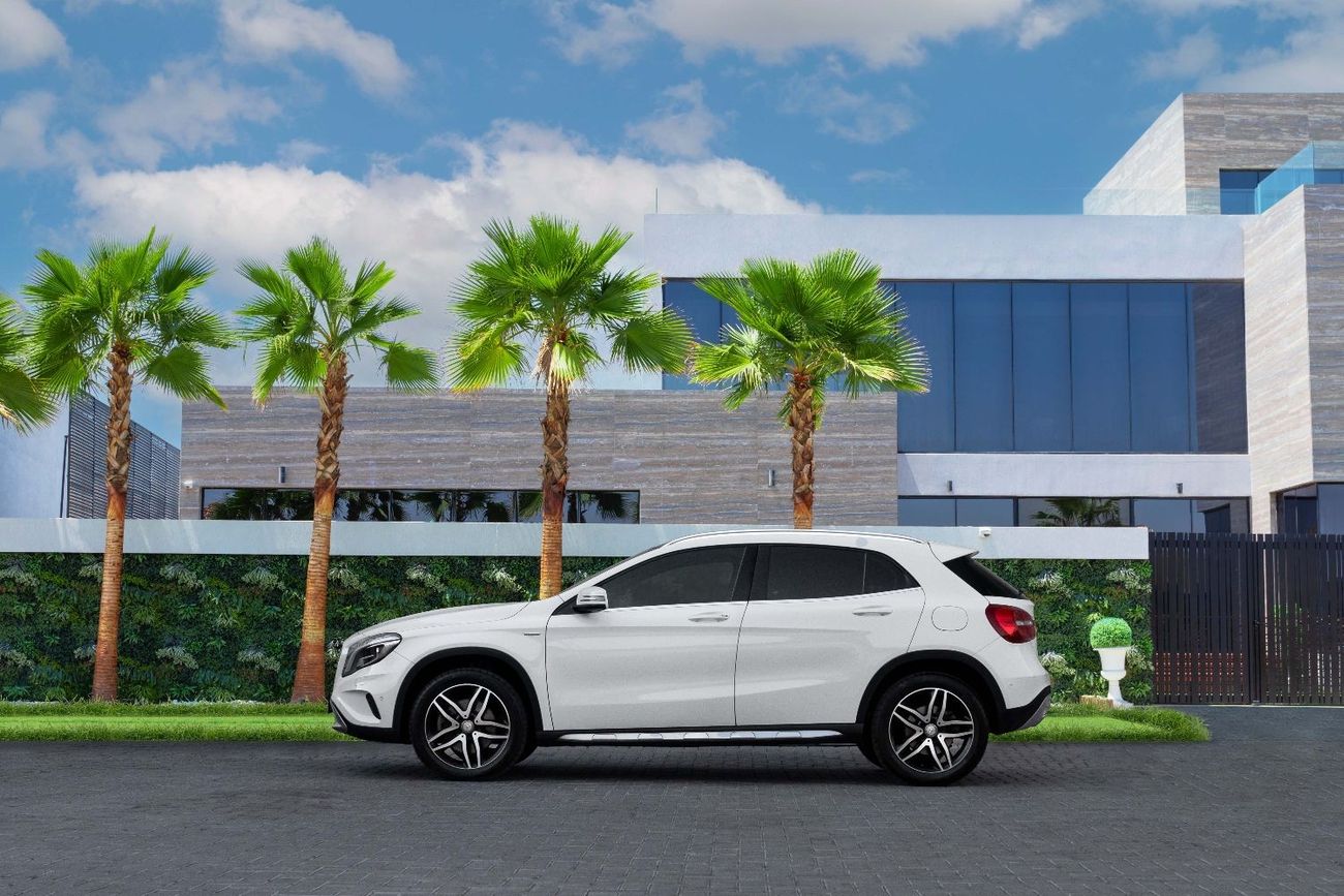 Mercedes-Benz GLA 250 AMG-Kit 4Matic | 2,056 P.M  | 0% Downpayment | Excellent Condition!