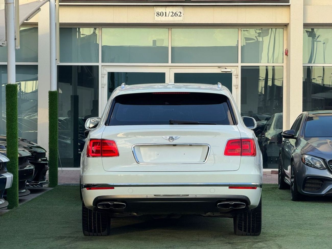 Bentley Bentayga BENTLEY BENTAYGA V8 GCC FULL OPTION ORIGINAL PAINT PERFECT CONDITION