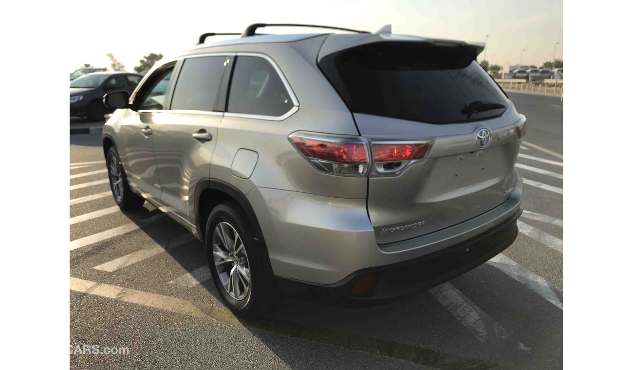 Toyota Highlander 4WD FULL OPTIONS WITH LEATHER SEAT, PUSH START AND SUNROOF