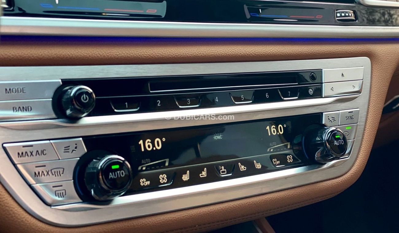 بي أم دبليو 750Li Li  XDrive