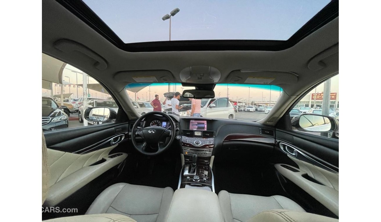 Infiniti Q70 Luxury Infiniti Q70_Gcc_2017_Excellent_Condition _Full option