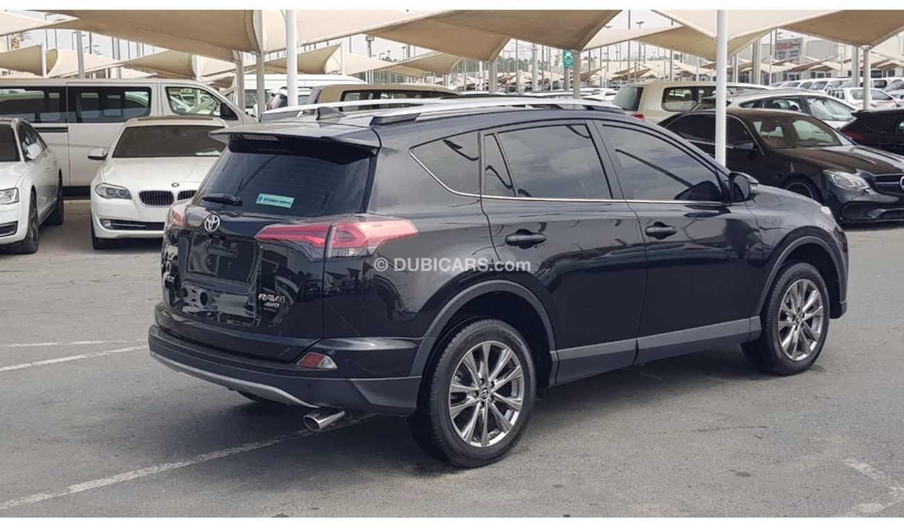Toyota RAV4 Toyota Rav4 model 2018 GCC VXR car prefect condition full option sun roof leather seats back camera