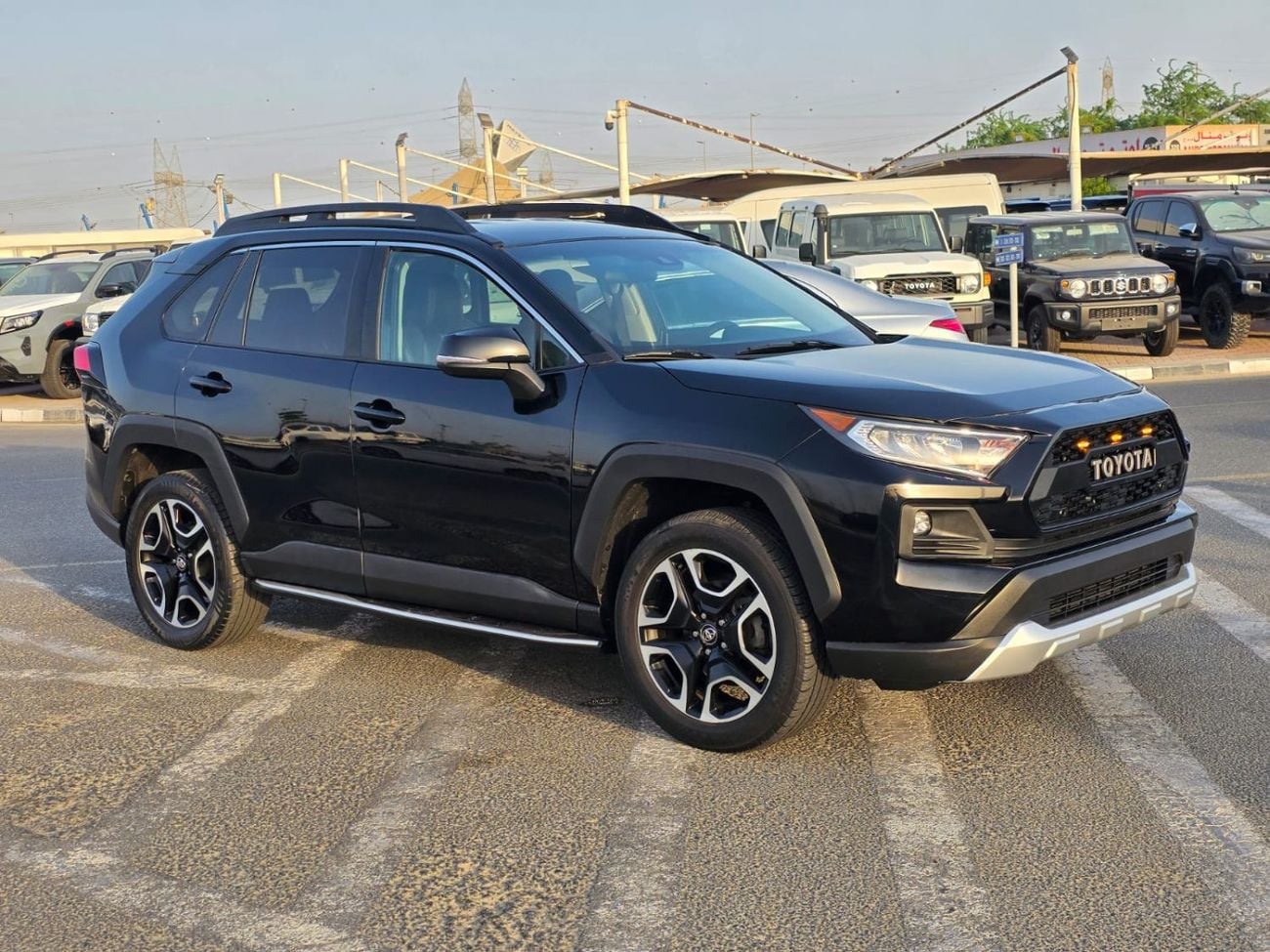 تويوتا راف ٤ Advanture Edition 4x4 , Push button and Original leather seats