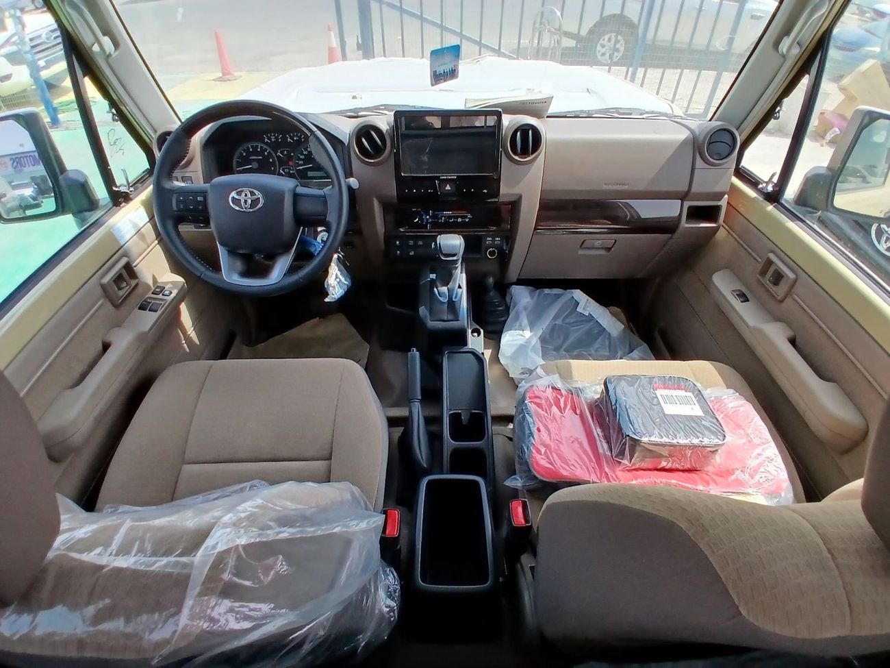 تويوتا لاند كروزر بيك آب Std 4.0L Single Cab Utility 4WD