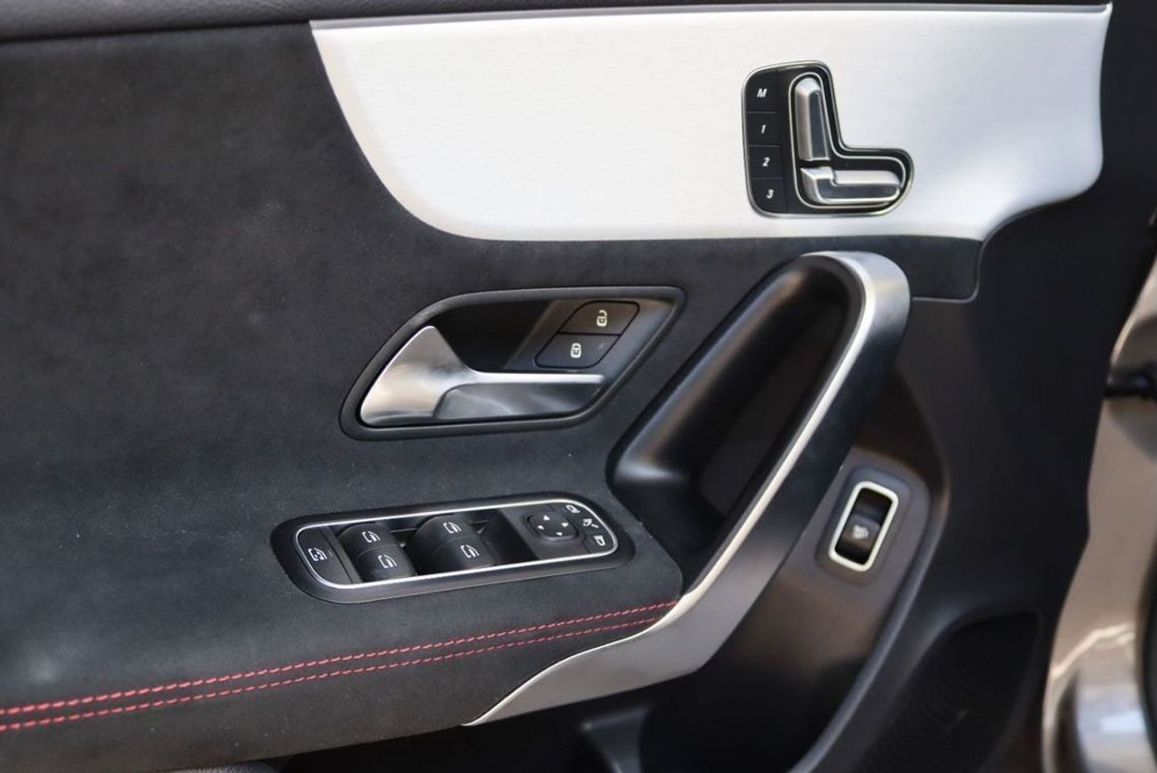 Mercedes-Benz A 45 AMG Mercedes-Benz A 35 AMG 2023